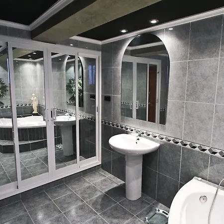 아파트 Pinosmar Planet Costa Dorada 살루